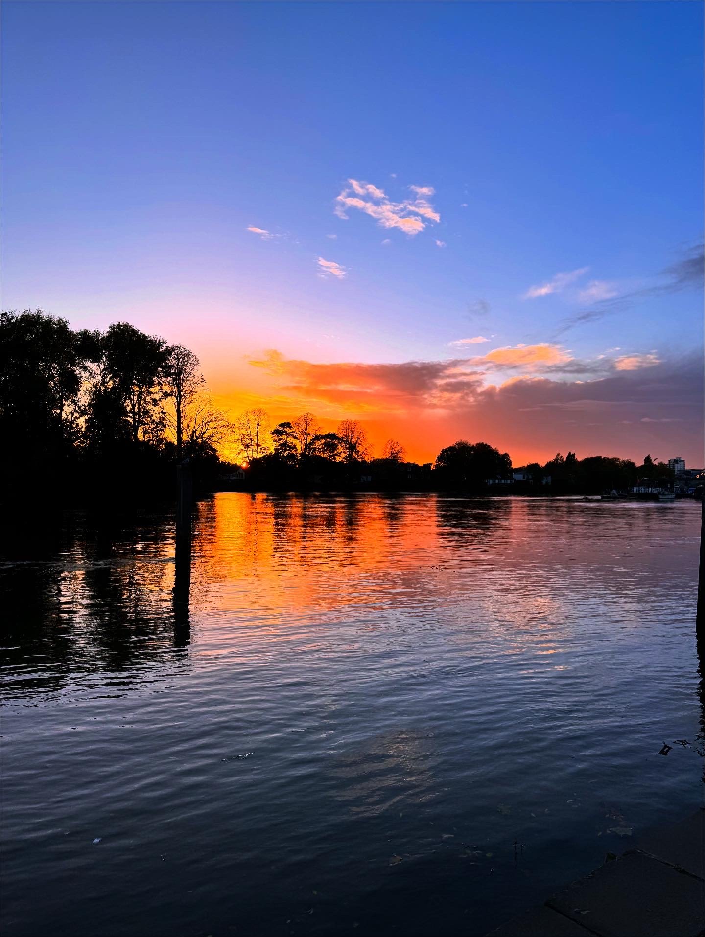 sunset river kew